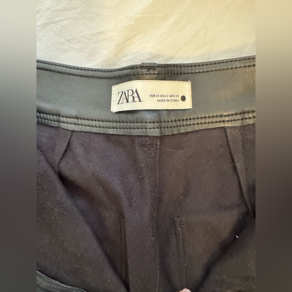 Black Wide-Leg Leather Pants/Shorts - Picture 4 of 4